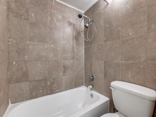 Building Photo - 2 Bedroom Townhome by SMU with a Pool!