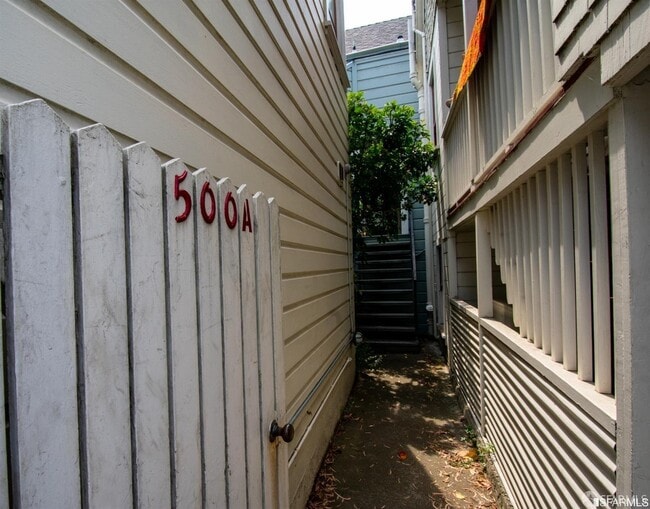Building Photo - 500 Eugenia Ave