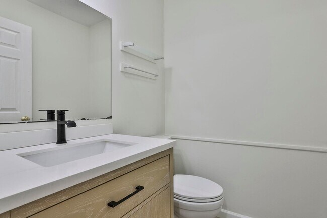 Building Photo - 92 Barrington Ave