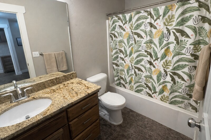 Building Photo - 336 W 200 S