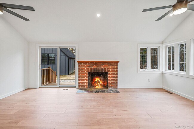 Building Photo - 23 Roosevelt Blvd