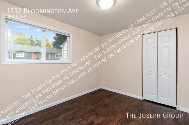 Building Photo - 1552 Bloomington Ave