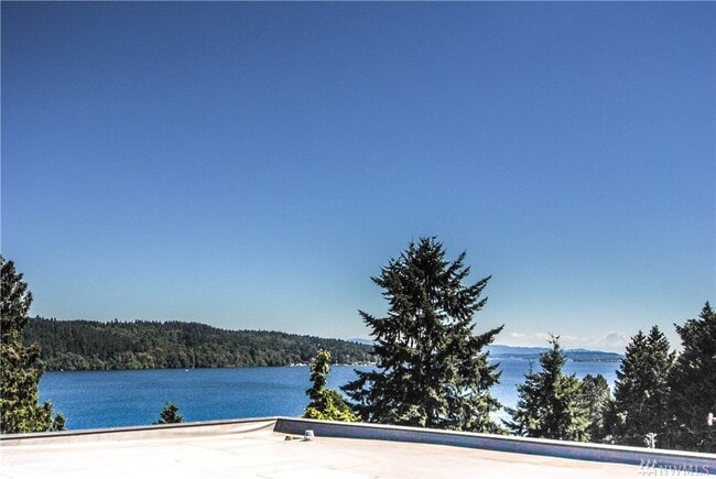 Building Photo - 3825 NE 155th Pl