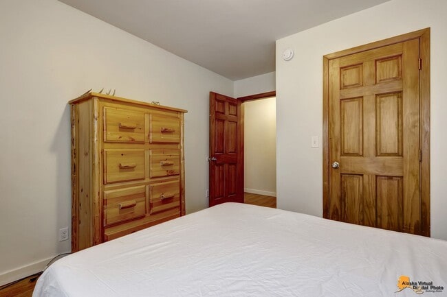 Building Photo - Fully Furnished 3BR Home | Prime Location for JBER & UMED