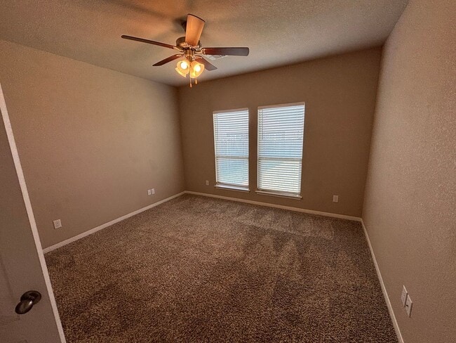 Building Photo - 7717 Hickman St