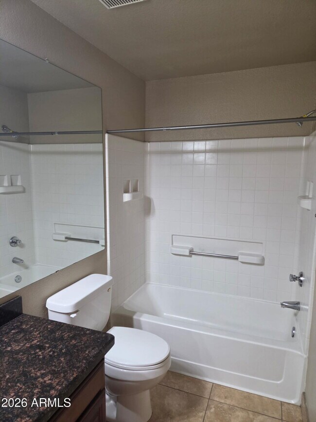 Building Photo - 11375 E Sahuaro Dr