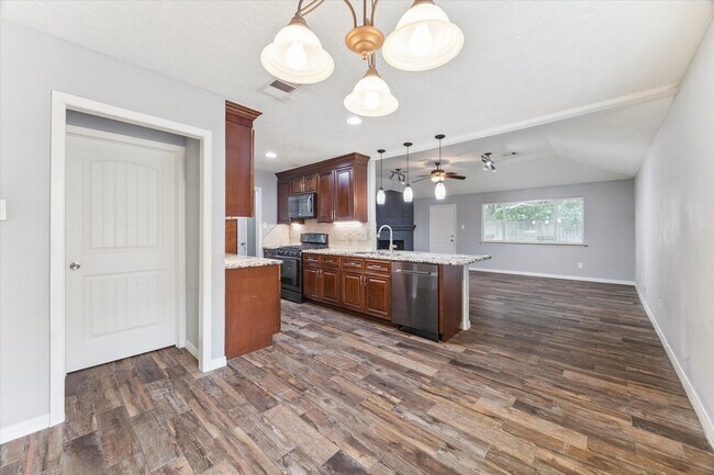 Building Photo - 2622 Strait Ln