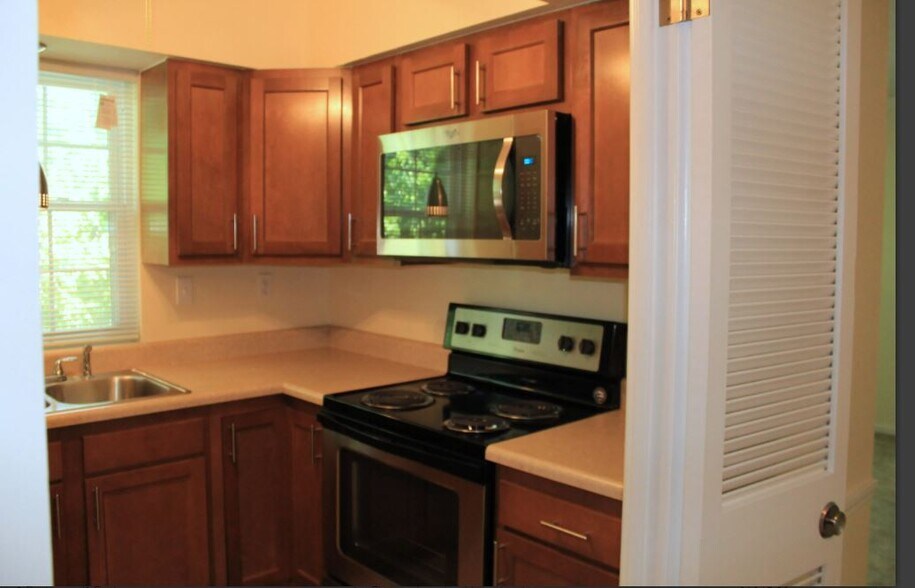 Colonial Village Apartments 7964 Big Bend Blvd ster Groves MO