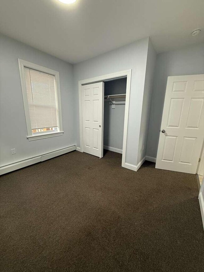 Building Photo - 17-19 Cabot St - 17-1