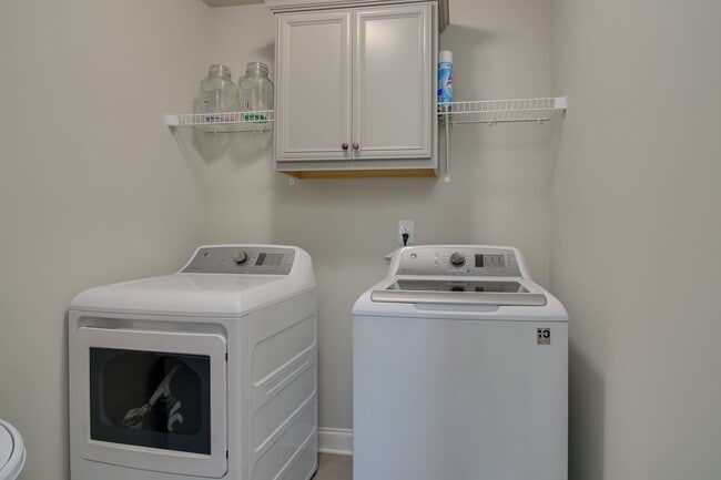 Building Photo - 147 Nesbit Dr