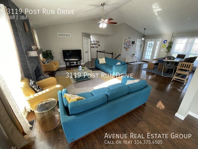 Building Photo - Charming 3-Bed, 3-Bath with 1822 Sq. Ft. i...