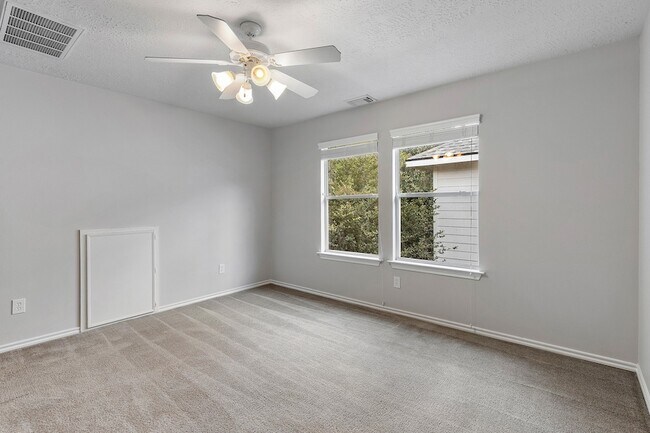 Building Photo - 18111 Stone Trail Manor Dr