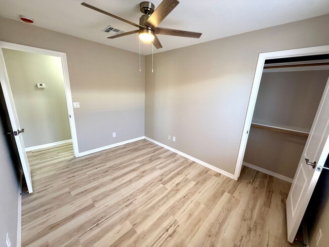 Building Photo - Beautifully Updated 3 Bedroom, 2 Bathroom ...