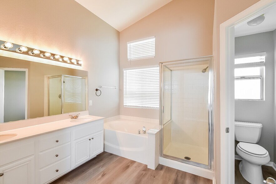 Building Photo - 3232 Paragon Pointe St