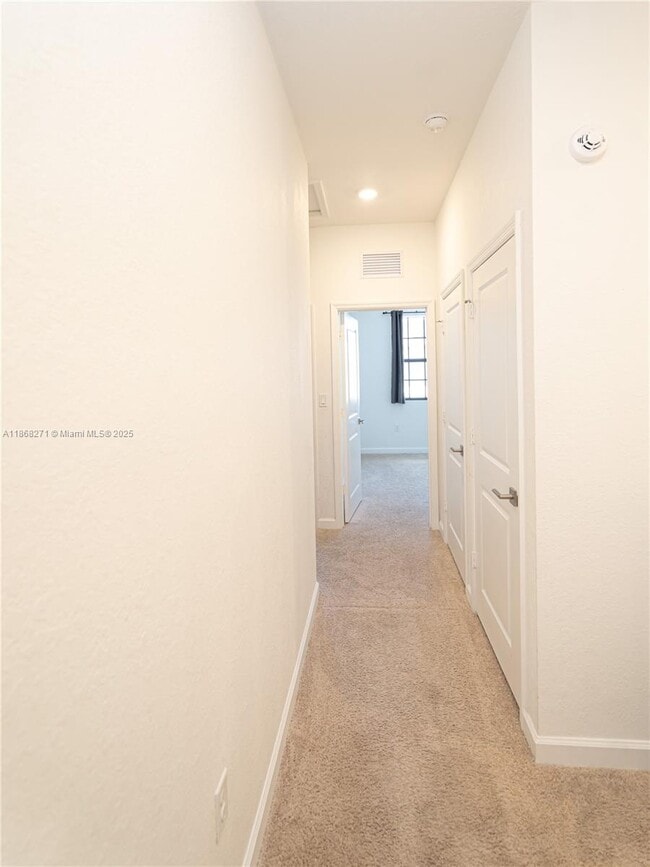 Building Photo - 1141 SW 6th Ct