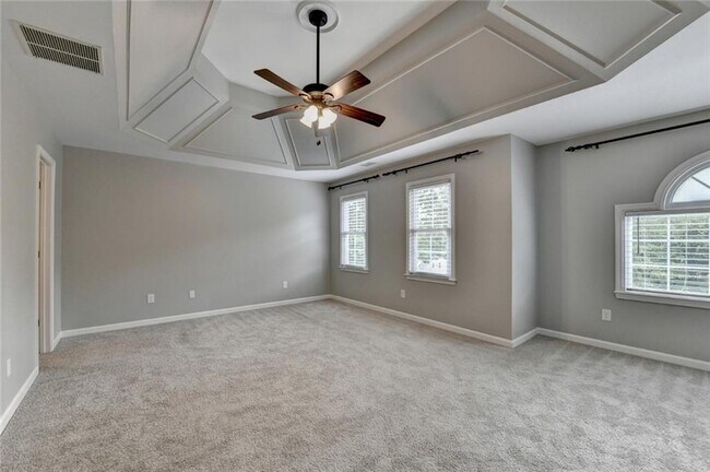 Building Photo - 10665 Wren Ridge Rd