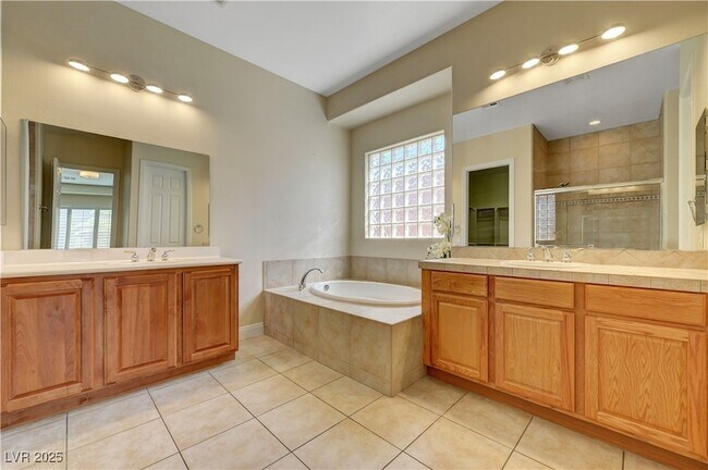 Building Photo - 229 Muldowney Ln