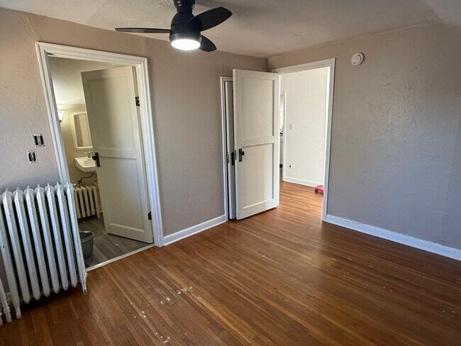 Building Photo - 234 5th Ave N