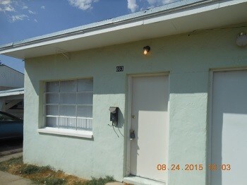 Building Photo - 863 E Springview Dr