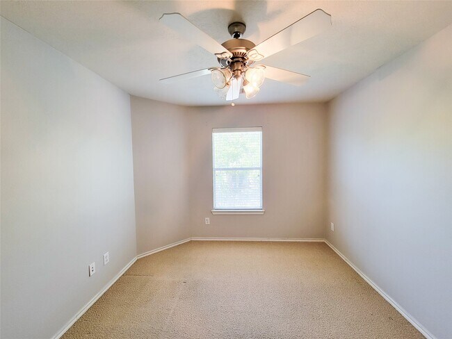 Building Photo - 24502 Evangeline Springs Ln