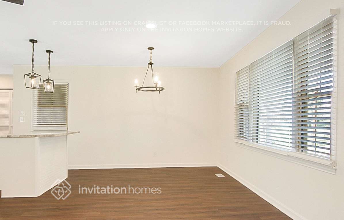 Building Photo - 232 Sandlewood Dr
