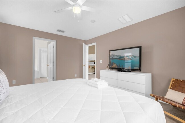 Building Photo - 153 Barefoot Beach Way