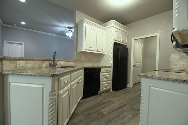 Building Photo - Modern 3-Bedroom 2 Bath Duplex in South Tyler