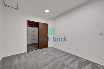 Building Photo - Charming Single-Story Retreat in a Quiet Kent Neighborhood!