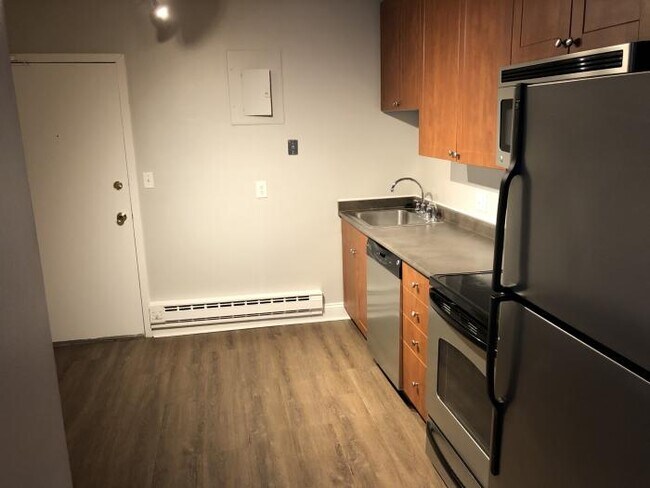 Building Photo - 2 bedroom in Framingham MA 01702