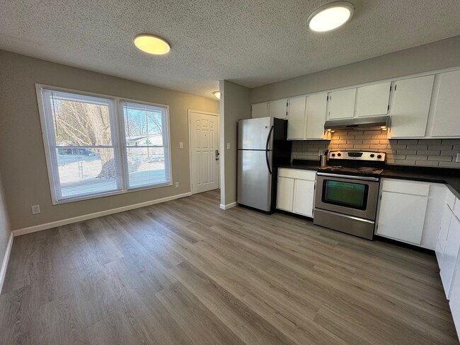 Building Photo - Walnut Wonder: Rent this 'Kitchen-nificent...