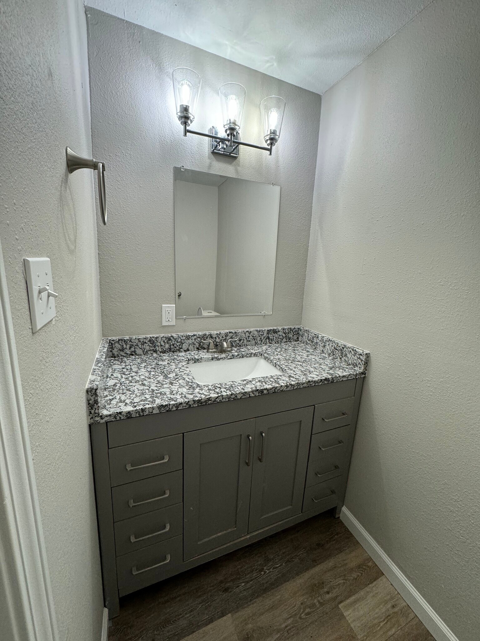 Building Photo - 1210 Southey St