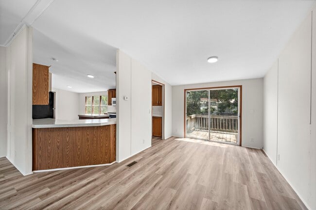 Building Photo - 16482 Pisces Rd