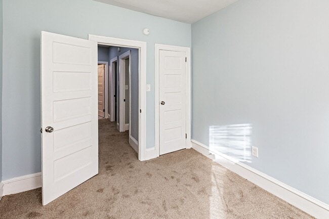 Building Photo - 3 Bedroom, 1.5 bath home in the City of Wilmington