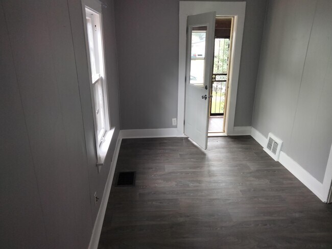 Building Photo - 4585 N 50th St