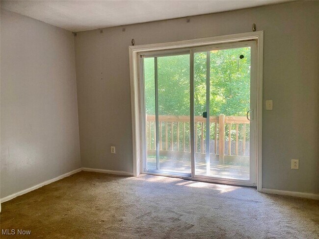 Building Photo - 1803 Cromwell Dr