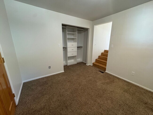 Building Photo - 3 Bed, 2 Bath in Anacortes WATER VIEW and ...