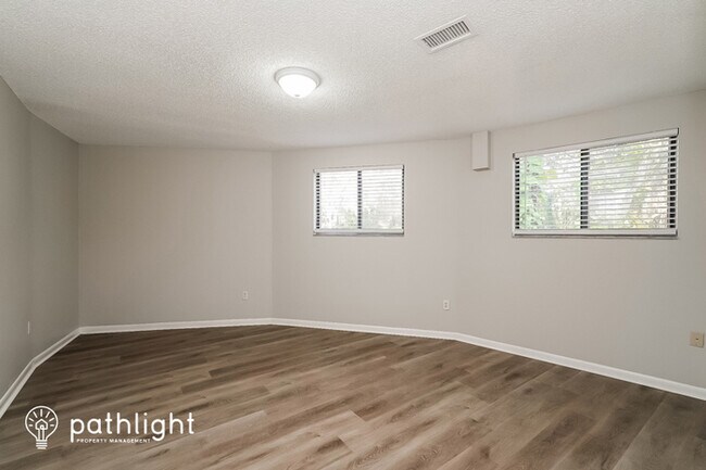 Building Photo - 903 Hagle Park Rd, Bradenton, FL, 34212