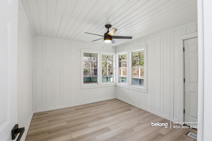 Building Photo - 16079 SE Janet St