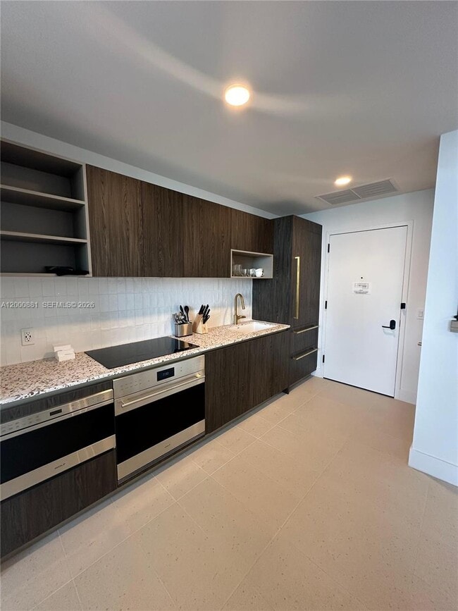 Building Photo - 159 NE 6th St