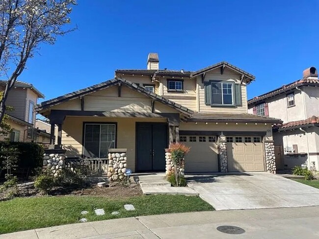 Primary Photo - $4690 -- Stunning 4-Bedroom Home in Desira...