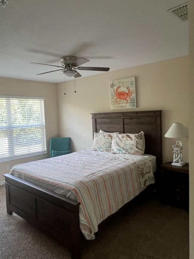 Building Photo - 4000 Santa Maria Dr