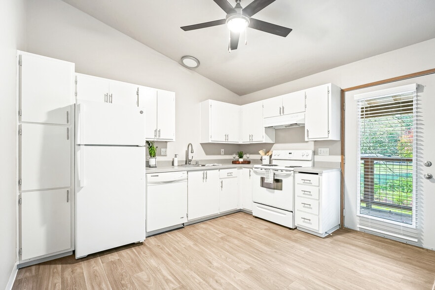 Building Photo - Veri Vancouver