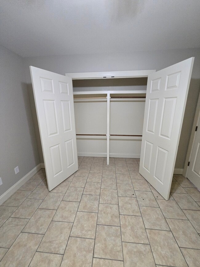 Building Photo - 1405 Allies Ct