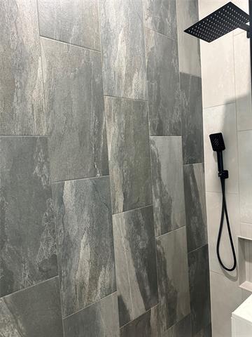 Building Photo - 523 Harris St