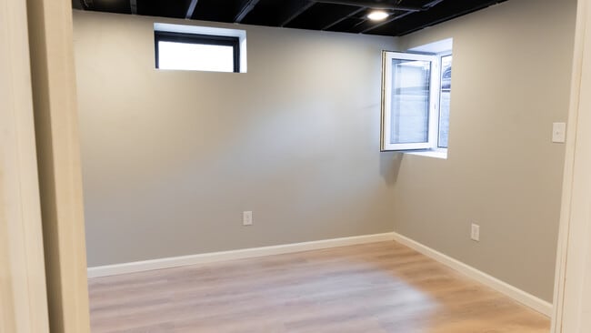 Building Photo - 144 Texas Ave