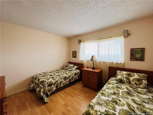 Building Photo - 10102 S Ocean Dr