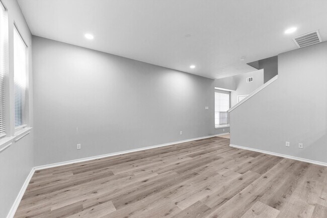 Building Photo - 16007 Sandy Path Ln