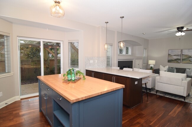 Building Photo - 21524 SW Parkin Ln