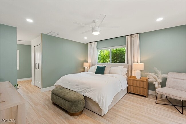 Building Photo - 2412 La Salle Ave