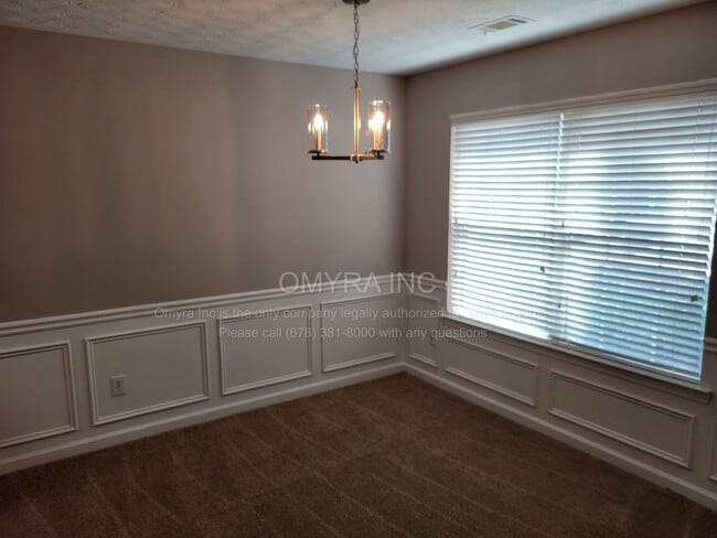 Building Photo - Beautiful 3 Bedroom Townhouse in Decatur!